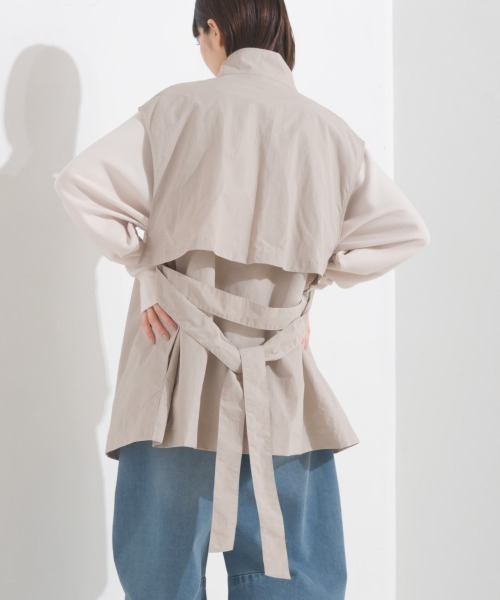 OMNES（オムネス）の「ノースリーブスタンドカラージャケット（その他アウター・レディース・グレイッシュベージュ/アイボリー/ブラック・FREE）」の21枚目の写真