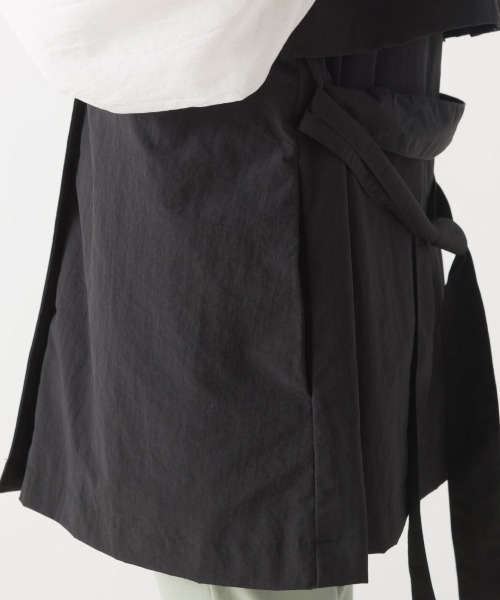 OMNES（オムネス）の「ノースリーブスタンドカラージャケット（その他アウター・レディース・グレイッシュベージュ/アイボリー/ブラック・FREE）」の7枚目の写真