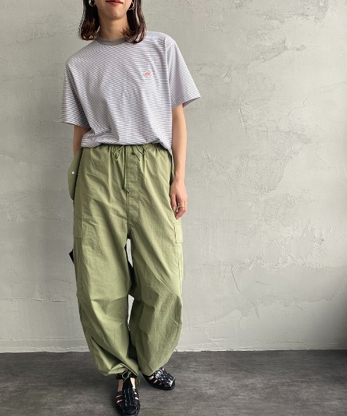 DANTON（ダントン）の「[DANTON/ダントン] ワンポイントロゴ クルーネックTシャツ（Tシャツ/カットソー・レディース・レッド/サックスブルー/ピンク/ブラック/ホワイト/グレー/ネイビー/グレイッシュベージュ・M/S）」の4枚目の写真