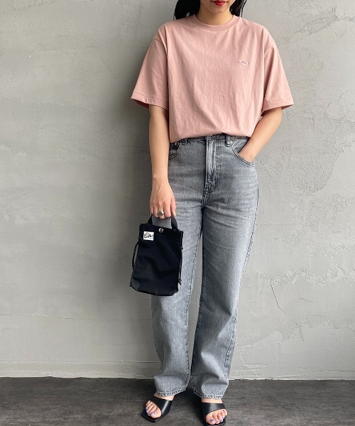 DANTON（ダントン）の「[DANTON/ダントン] ワンポイントロゴ クルーネックTシャツ（Tシャツ/カットソー・レディース・レッド/サックスブルー/ピンク/ブラック/ホワイト/グレー/ネイビー/グレイッシュベージュ・M/S）」の7枚目の写真