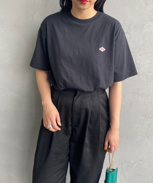 DANTON（ダントン）の「[DANTON/ダントン] ワンポイントロゴ クルーネックTシャツ（Tシャツ/カットソー・レディース・レッド/サックスブルー/ピンク/ブラック/ホワイト/グレー/ネイビー/グレイッシュベージュ・M/S）」の3枚目の写真