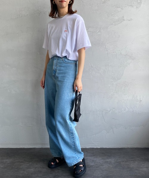 DANTON（ダントン）の「[DANTON/ダントン] ワンポイントロゴ クルーネックTシャツ（Tシャツ/カットソー・レディース・レッド/サックスブルー/ピンク/ブラック/ホワイト/グレー/ネイビー/グレイッシュベージュ・M/S）」の9枚目の写真