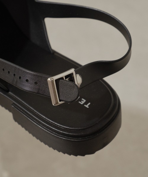 TEMPERATE(テンパレイト)の「《別注カラーあり》【TEMPERATE(テンパレイト)】タッセル付きサンダル(サンダル・レディース・ブラック/ブラウン/クリア・40/38/36)」の15枚目の写真