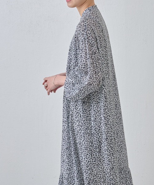 BEARDSLEY(ビアズリー)の「プリントワンピース(ワンピース・レディース・ライトグレー・FREE)」の2枚目の写真