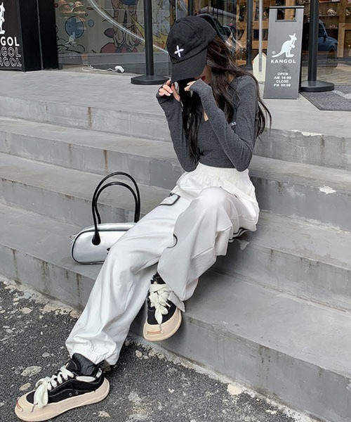 SONA（ソナ）の「KICKSEWING ハートペイントワイドジョガーバンディングパンツ（スウェットパンツ・レディース・ホワイト/ブラック/ベージュ・FREE）」の9枚目の写真