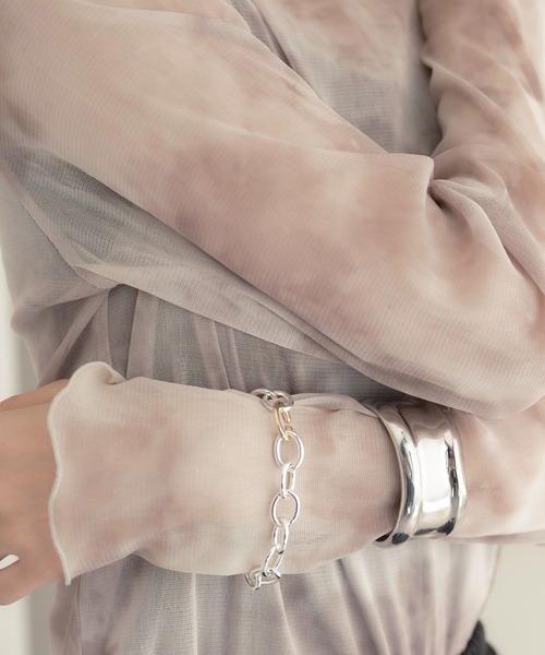 ear PAPILLONNER（イアパピヨネ）の「幅広メタルバングル（バングル/リストバンド・レディース・ゴールド/シルバー・FREE）」の11枚目の写真