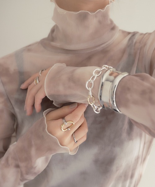 ear PAPILLONNER（イアパピヨネ）の「幅広メタルバングル（バングル/リストバンド・レディース・ゴールド/シルバー・FREE）」の9枚目の写真