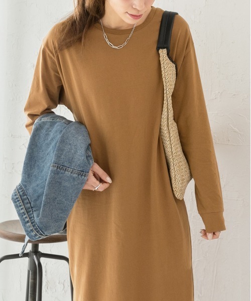 ad thie(アドティエ)の「サイドスリット Tシャツ ワンピース(ワンピース・レディース・ブルー/チャコール/ブラック/ブラウン/ダークブラウン・FREE/LL)」の17枚目の写真