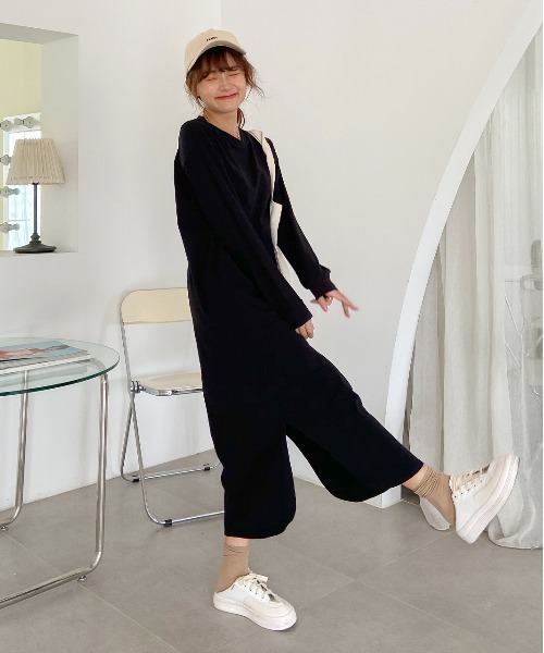 ad thie(アドティエ)の「サイドスリット Tシャツ ワンピース(ワンピース・レディース・ブルー/チャコール/ブラック/ブラウン/ダークブラウン・FREE/LL)」の9枚目の写真
