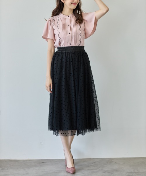 tocco closet（トッコ　クローゼット）の「フロントタック×スカラップ刺繍フレアスリーブ配色ブラウス（シャツ/ブラウス・レディース・オフホワイト/ピンク・M）」の3枚目の写真