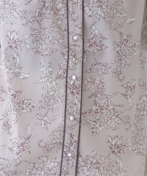 RAY CASSIN(レイカズン)の「フレア袖柄ブラウス(シャツ/ブラウス・レディース・ブラック/グレー/オフホワイト/キナリ・FREE)」の14枚目の写真