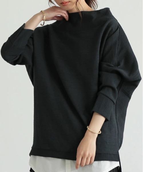 and it_(アンドイット)の「楊柳きゃしゃ見えドルマントップス(Tシャツ/カットソー・レディース・チャコールグレー/グレイッシュブルー/ブラック・M-L)」の10枚目の写真