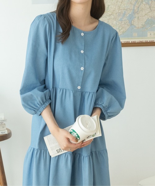Ada.(エイダ)の「秋口まで活躍! デニム風 ティアードワンピース(ワンピース・レディース・ダークブルー/ライトブルー・FREE)」の8枚目の写真