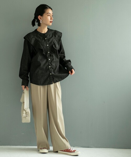 coen(コーエン)の「フリルデニムシャツブラウス(シャツ/ブラウス・レディース・ブラック/コバルトブルー・M/L/S)」の7枚目の写真