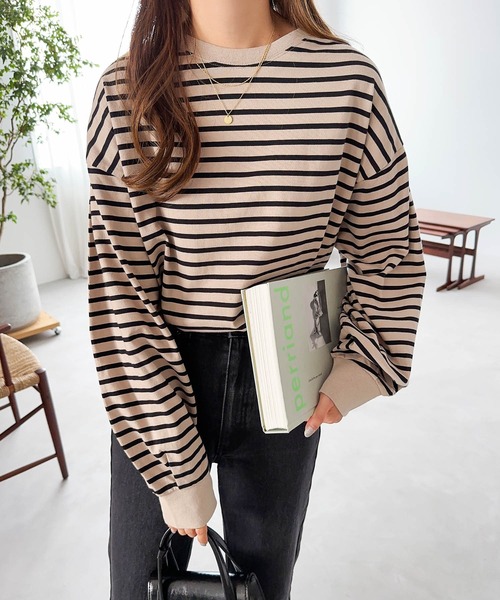 andme(アンドミー)の「タックボリューム袖長袖Tシャツ(Tシャツ/カットソー・レディース・ブラック/ホワイト×ブラック/ブラウン/ベージュ系その他/ブルーグレー/スミクロ/オフホワイト・M)」の7枚目の写真