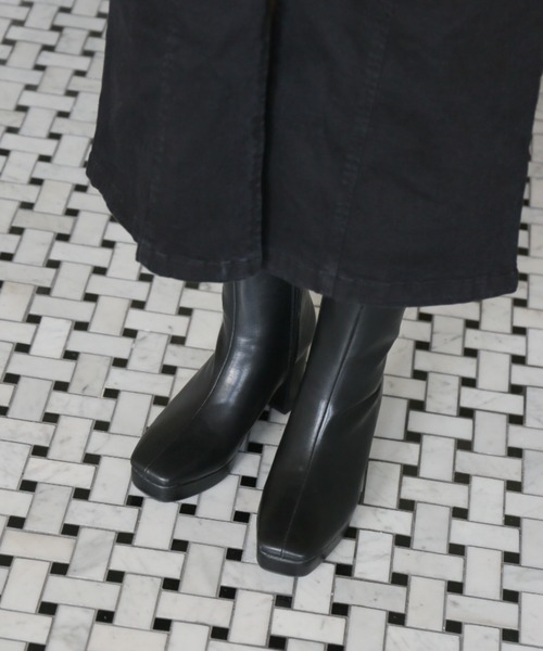 Piedi Nudi（ピエディヌーディ）の「【MIIYOU】スクエアストーム厚底ショートブーツ（ブーツ・レディース・ベージュ/ブラック/アイボリー・L/S/M）」の20枚目の写真