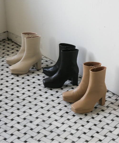 Piedi Nudi（ピエディヌーディ）の「【MIIYOU】スクエアストーム厚底ショートブーツ（ブーツ・レディース・ベージュ/ブラック/アイボリー・L/S/M）」の17枚目の写真