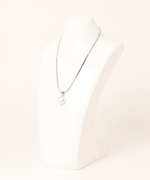 ADPOSION（アドポーション）の「【金属アレルギー対応】サージカルステンレス スネークチェーンハートネックレス（ネックレス・レディース・シルバー/ホワイト/ゴールド・FREE）」の5枚目の写真