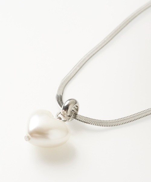 ADPOSION（アドポーション）の「【金属アレルギー対応】サージカルステンレス スネークチェーンハートネックレス（ネックレス・レディース・シルバー/ホワイト/ゴールド・FREE）」の7枚目の写真