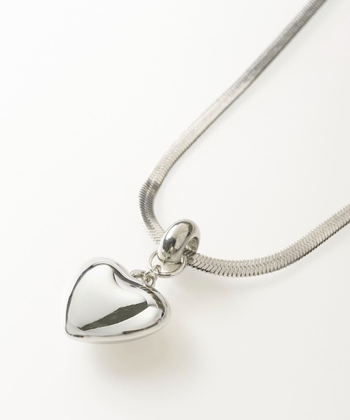 ADPOSION（アドポーション）の「【金属アレルギー対応】サージカルステンレス スネークチェーンハートネックレス（ネックレス・レディース・シルバー/ホワイト/ゴールド・FREE）」の9枚目の写真