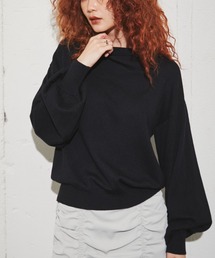 クルーネックプルオーバーニット