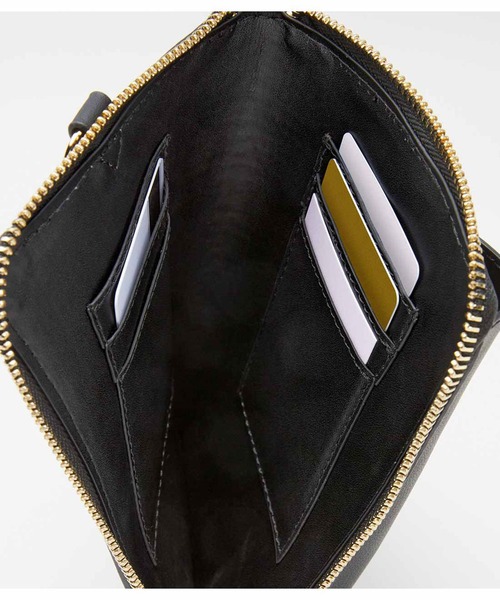 IEDIT（イディット）の「ＩＥＤＩＴ　アクセサリー感覚で使えるパール風チェーンのスマホポシェット〈イットブラック〉（ショルダーバッグ・レディース・ブラック・ONE SIZE）」の3枚目の写真