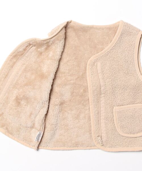 Bambin(ボンバン)の「【 Bambin / ボンバン 】 フロントポケット ボア ベスト(ベスト・キッズ・ベージュ/モカ/ブラウン・100/90/110/120/130)」の6枚目の写真