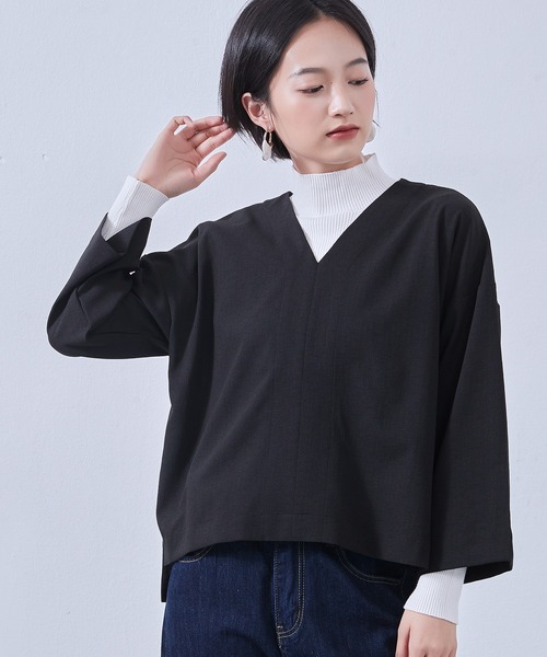On One's Own（オンワンズオン）の「On One's Own Vネックセンターシーム長袖ミニマルシンプルトップ（その他トップス・レディース・ブラック/グレー/グリーン/マルーン・FREE）」の5枚目の写真