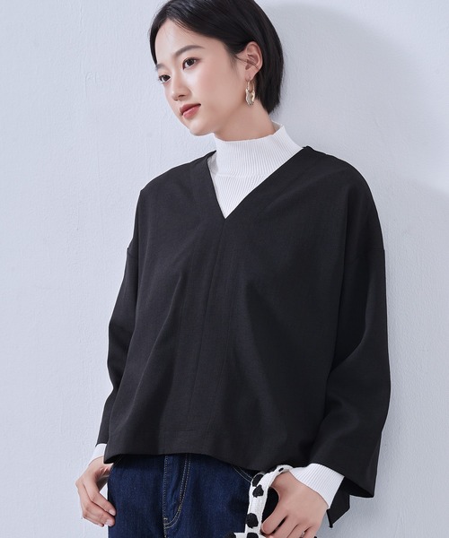 On One's Own（オンワンズオン）の「On One's Own Vネックセンターシーム長袖ミニマルシンプルトップ（その他トップス・レディース・ブラック/グレー/グリーン/マルーン・FREE）」の8枚目の写真