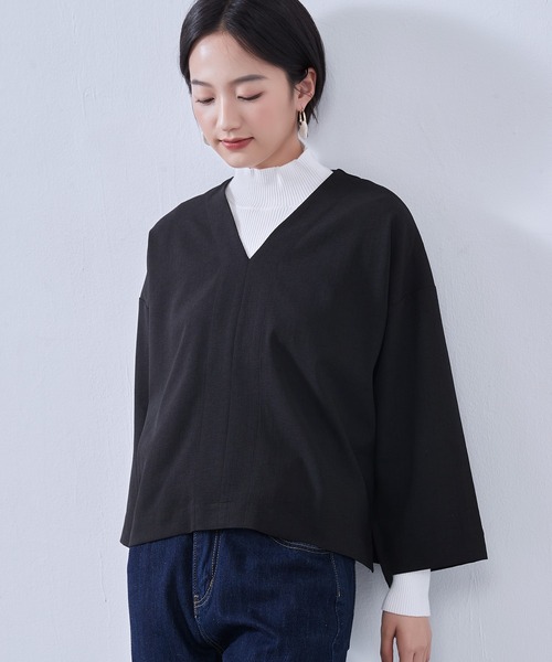 On One's Own（オンワンズオン）の「On One's Own Vネックセンターシーム長袖ミニマルシンプルトップ（その他トップス・レディース・ブラック/グレー/グリーン/マルーン・FREE）」の9枚目の写真