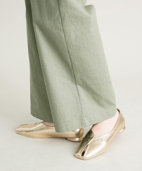 KBF（ケイビーエフ）の「メタリックカットデザインパンプス（パンプス・レディース・ゴールド/シルバー・37/38/36）」の4枚目の写真