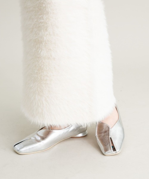 KBF（ケイビーエフ）の「メタリックカットデザインパンプス（パンプス・レディース・ゴールド/シルバー・37/38/36）」の11枚目の写真