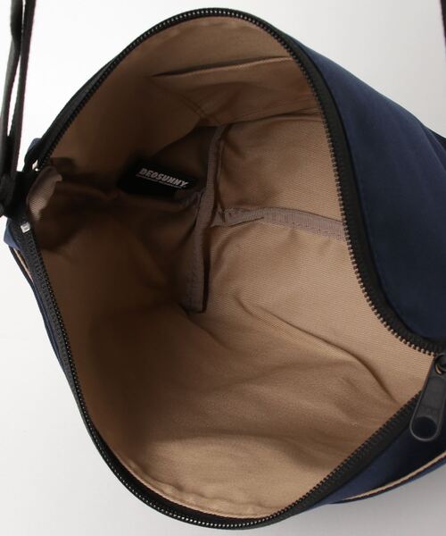 MAISON mou（メゾンムー）の「【SiiLo/シーロ】EVERY　ショルダーバッグ（ショルダーバッグ・レディース・ネイビー/ブラック/ベージュ・FREE）」の8枚目の写真