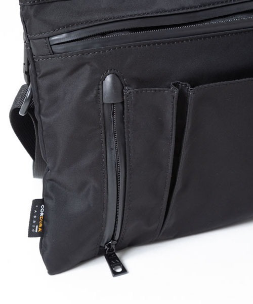 マキャベリック サコッシュ 3日間限定 最大49倍正規品1年保証 マキャベリック サコッシュ メンズ レディース ミニ ナイロン MAKAVELIC ブランド  ショルダーバッグ 斜めがけ スポーティー 小さめ かっこいい 軽量 大人 ネック ポーチ 小物入れ 薄型 1L SQUAD SCREENER  SACOCHE