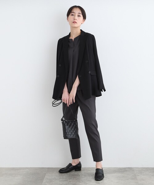 INDIVI(インディヴィ)の「◆【洗える/UVケア/SETUP可能】キーネック6分袖ブラウス(シャツ/ブラウス・レディース・ネイビー/ナチュラル/スミクロ/ブラック・13/03/38/34/19/12/05/15 )」の7枚目の写真