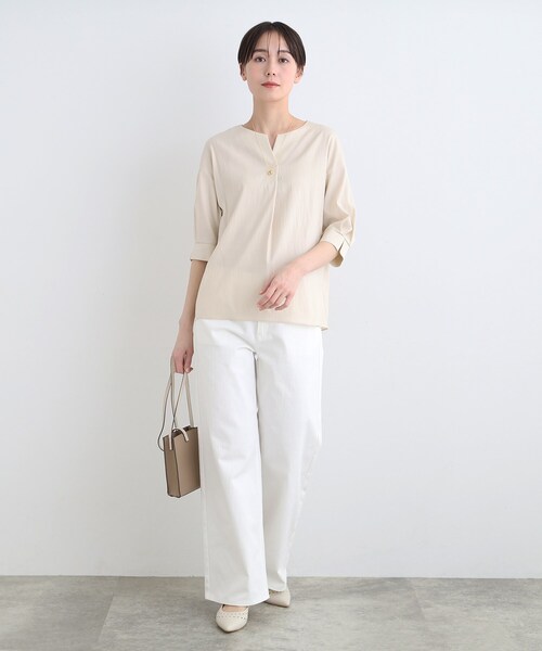 INDIVI(インディヴィ)の「◆【洗える/UVケア/SETUP可能】キーネック6分袖ブラウス(シャツ/ブラウス・レディース・ネイビー/ナチュラル/スミクロ/ブラック・13/03/38/34/19/12/05/15 )」の14枚目の写真