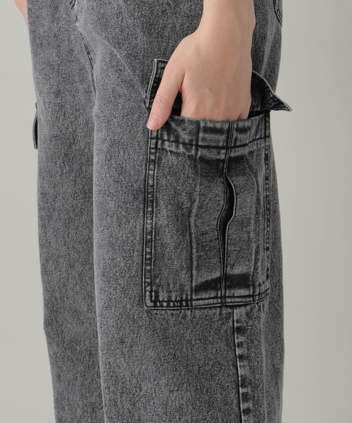 FOREVER 21（フォーエバー トゥエンティーワン）の「【2024SS】デニムカーゴストレートパンツ（デニムパンツ・レディース・ブルー/ブラック・FREE）」の12枚目の写真