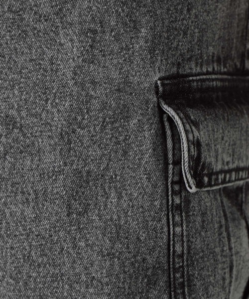 FOREVER 21（フォーエバー トゥエンティーワン）の「【2024SS】デニムカーゴストレートパンツ（デニムパンツ・レディース・ブルー/ブラック・FREE）」の9枚目の写真