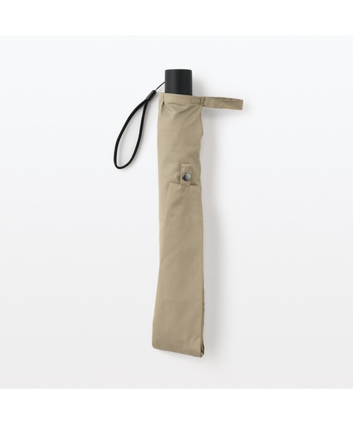 無印良品（ムジルシリョウヒン）の「晴雨兼用　２通りにたためる　折りたたみ傘　親骨の長さ５５ｃｍ・６本骨（折りたたみ傘・レディース・ベージュ・55cm）」の7枚目の写真