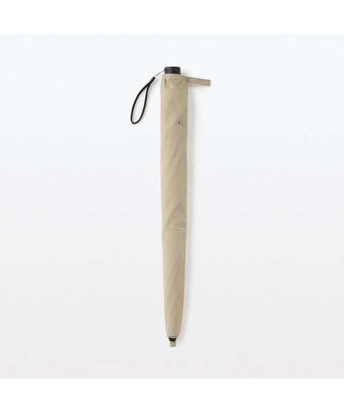 無印良品（ムジルシリョウヒン）の「晴雨兼用　２通りにたためる　折りたたみ傘　親骨の長さ５５ｃｍ・６本骨（折りたたみ傘・レディース・ベージュ・55cm）」の8枚目の写真