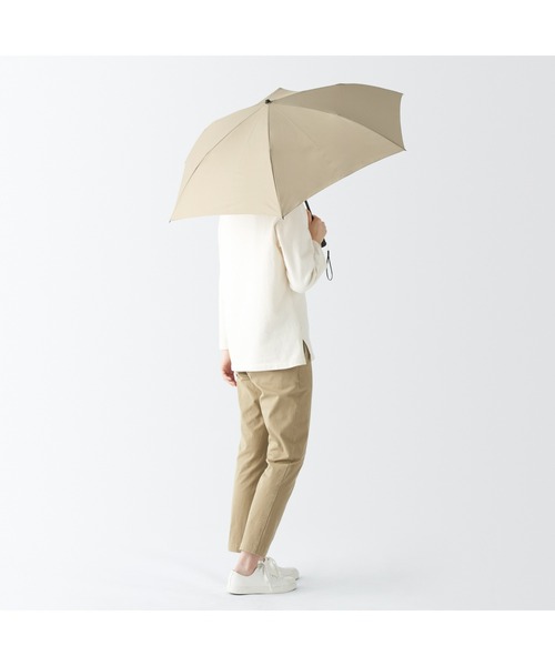 無印良品（ムジルシリョウヒン）の「晴雨兼用　２通りにたためる　折りたたみ傘　親骨の長さ５５ｃｍ・６本骨（折りたたみ傘・レディース・ベージュ・55cm）」の10枚目の写真