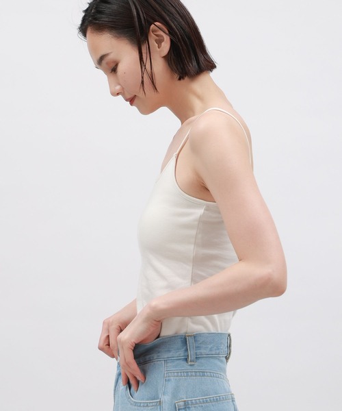 LAKOLE（ラコレ）の「Wストラップカップキャミ / 106662（キャミソール・レディース・ネイビー/ライトベージュ/ブラック/オフホワイト・SMALL/MEDIUM）」の10枚目の写真