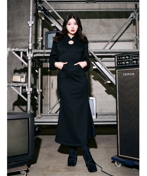 Darich（ダーリッチ）の「パーツデザインスウェットロングワンピース