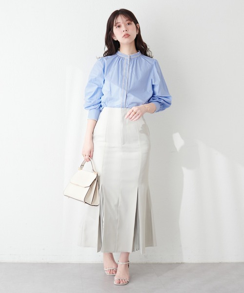natural couture（ナチュラルクチュール）の「はまぐり刺繍配色ギャザーブラウス（シャツ/ブラウス・レディース・オフホワイト/サックスブルー/ライトベージュ・FREE）」の17枚目の写真