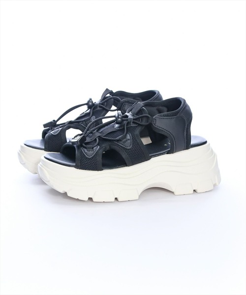 clear（クリア）の「厚底スポーツサンダル（サンダル・レディース・オフホワイト/ブラック・L/M）」の2枚目の写真