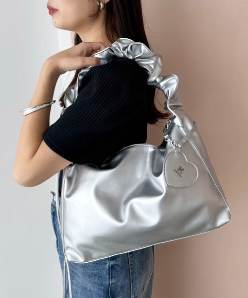 one after another NICE CLAUP(ワンアフターアナザーナイスクラップ)の「ハートミラーチャーム付きドロストバッグ(トートバッグ・レディース・アイボリー/シルバー/ブラック・FREE)」の9枚目の写真