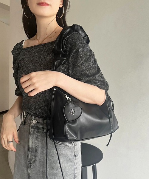 one after another NICE CLAUP(ワンアフターアナザーナイスクラップ)の「ハートミラーチャーム付きドロストバッグ(トートバッグ・レディース・アイボリー/シルバー/ブラック・FREE)」の16枚目の写真