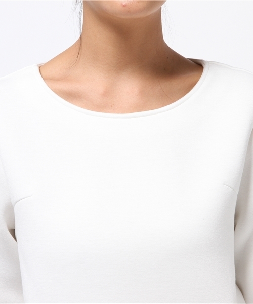 koe(コエ)の「バックタックコクーン長袖プルオーバー(Tシャツ/カットソー・レディース・オフホワイト/杢グレー/ネイビー・MEDIUM/LARGE/SMALL)」の7枚目の写真