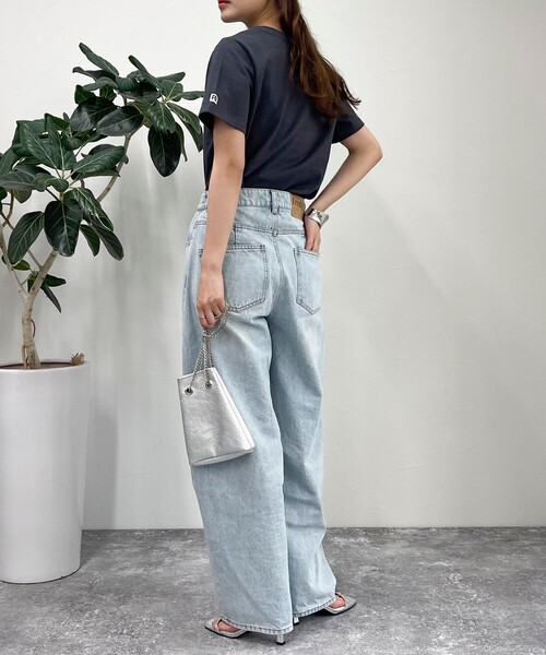 fredy emue（フレディエミュ）の「【新色登場】FRワッペンBASIC Tシャツ（Tシャツ/カットソー・レディース・チャコールグレー/ライトグレー/グレイッシュベージュ/オフホワイト/グレー・38）」の8枚目の写真