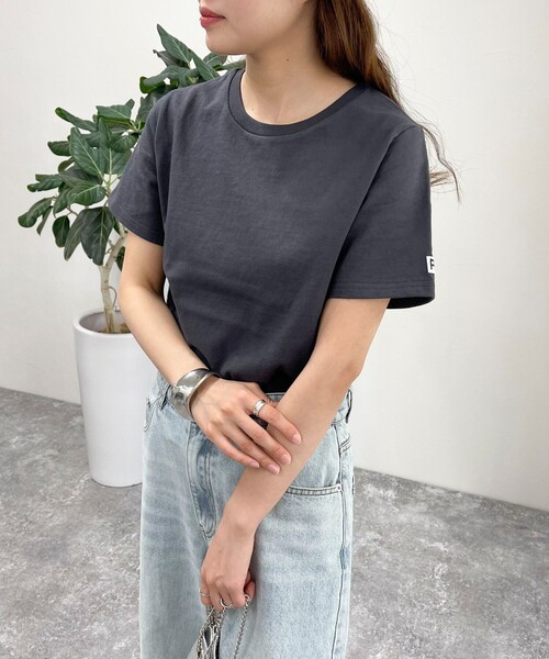 fredy emue（フレディエミュ）の「【新色登場】FRワッペンBASIC Tシャツ（Tシャツ/カットソー・レディース・チャコールグレー/ライトグレー/グレイッシュベージュ/オフホワイト/グレー・38）」の9枚目の写真